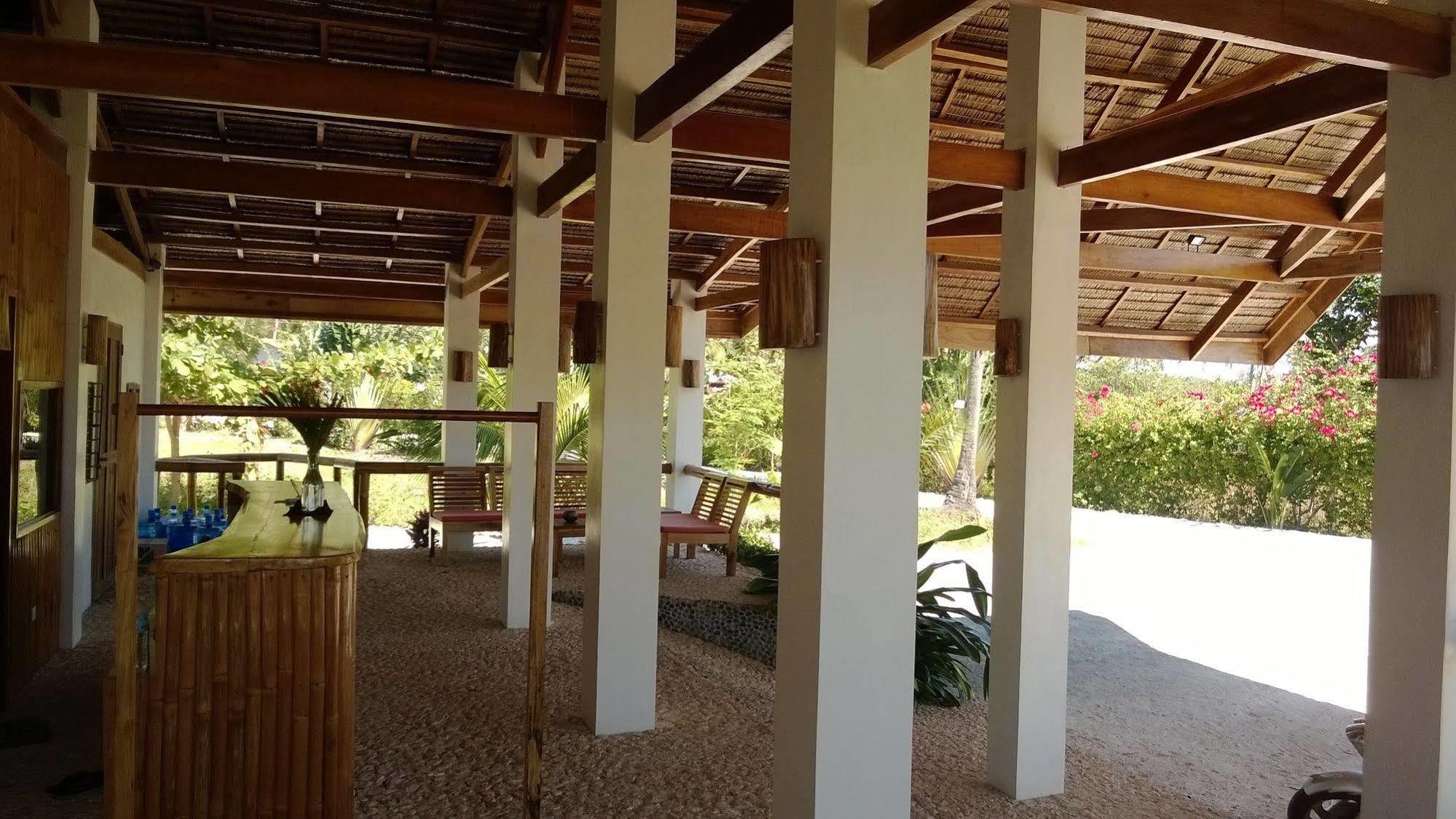 Kawayan Holiday Resort Сикихор Экстерьер фото